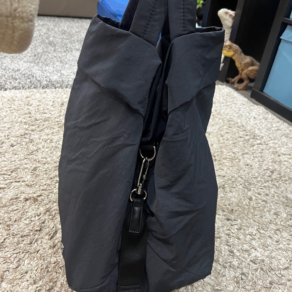 SOLD - Lululemon On My level bag - Picture 5 of 7